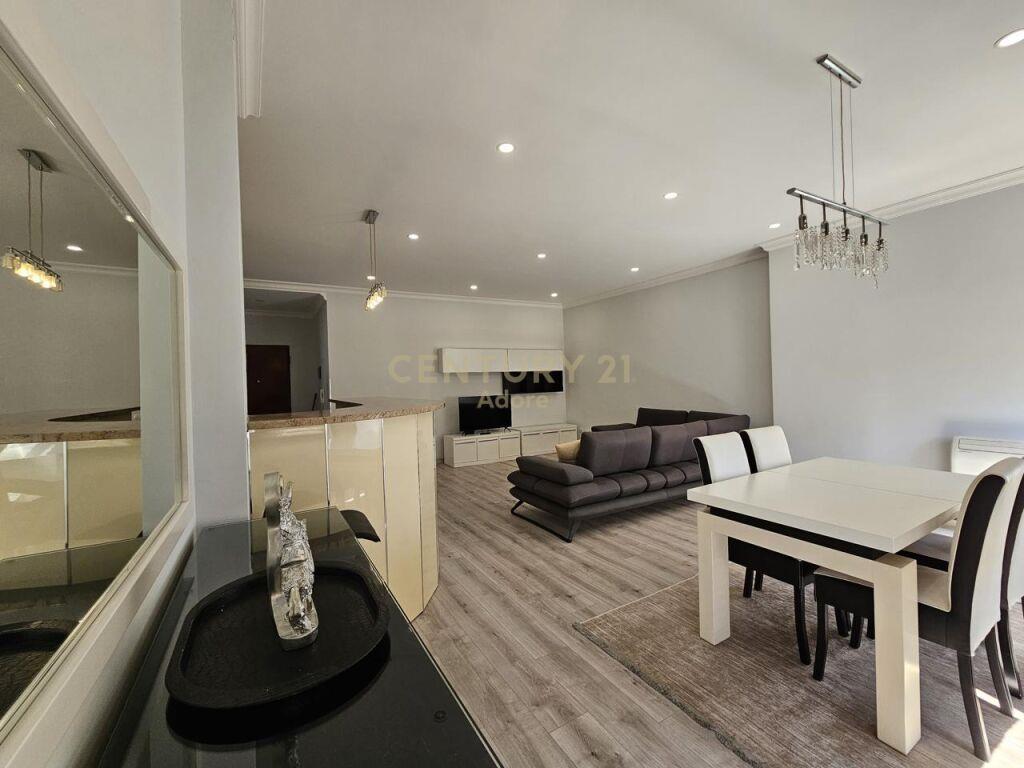 Qira Apartment 2+1+2 Kopshti Botanik Zoologjik € 850