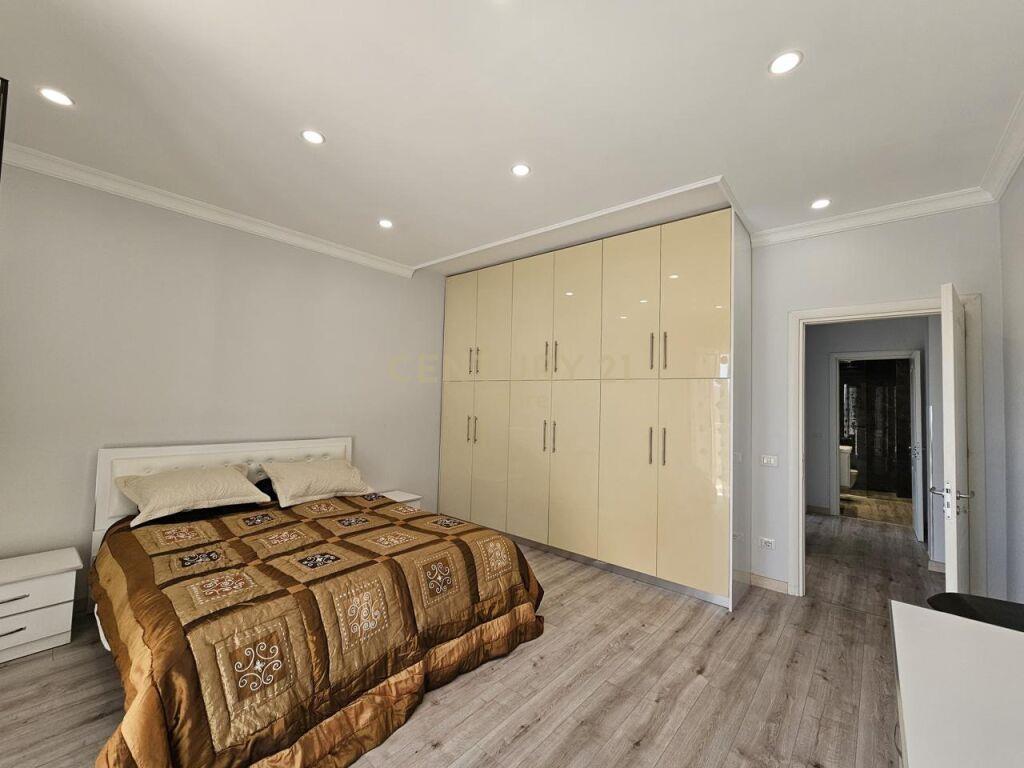 Qira Apartment 2+1+2 Kopshti Botanik Zoologjik € 850