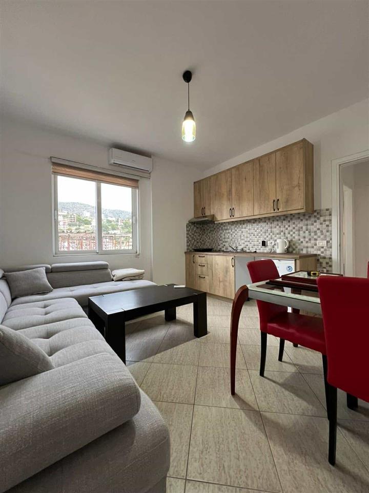 Shitet Apartment 2+1 Saranda