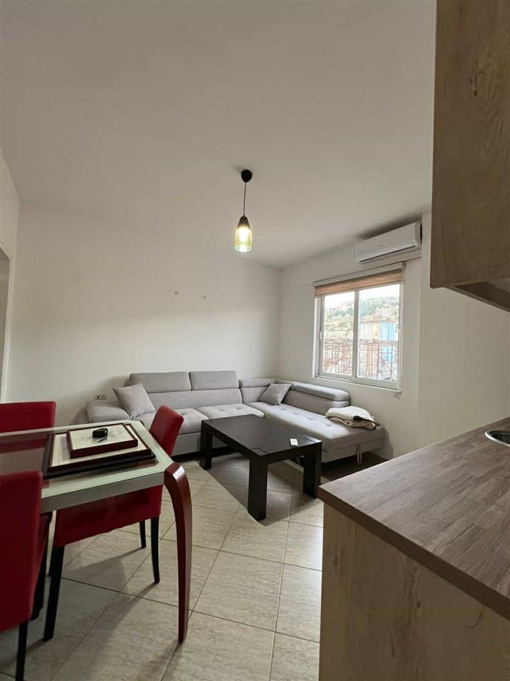 Shitet Apartment 2+1 Saranda