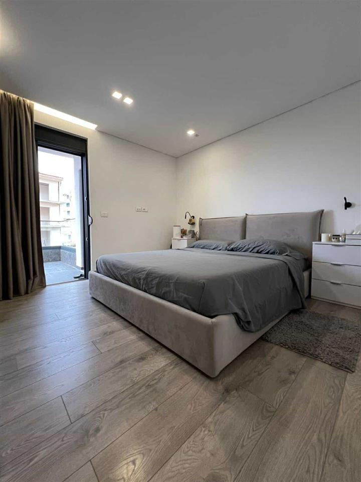 Shitet Apartment 1+1 Saranda