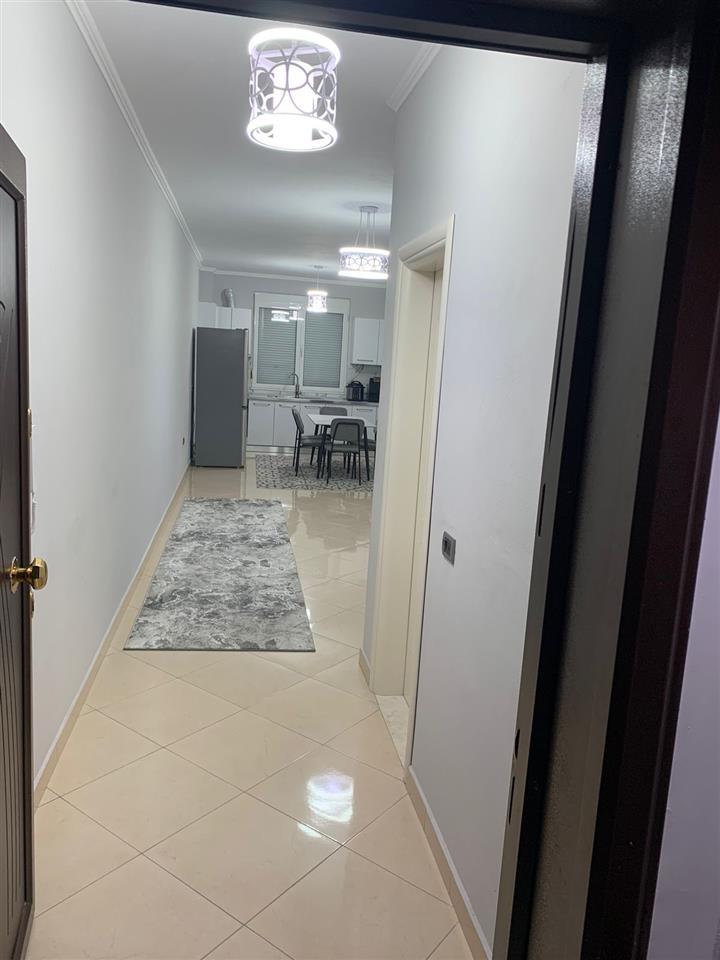 Apartment 3+1+1 Pallati Ri