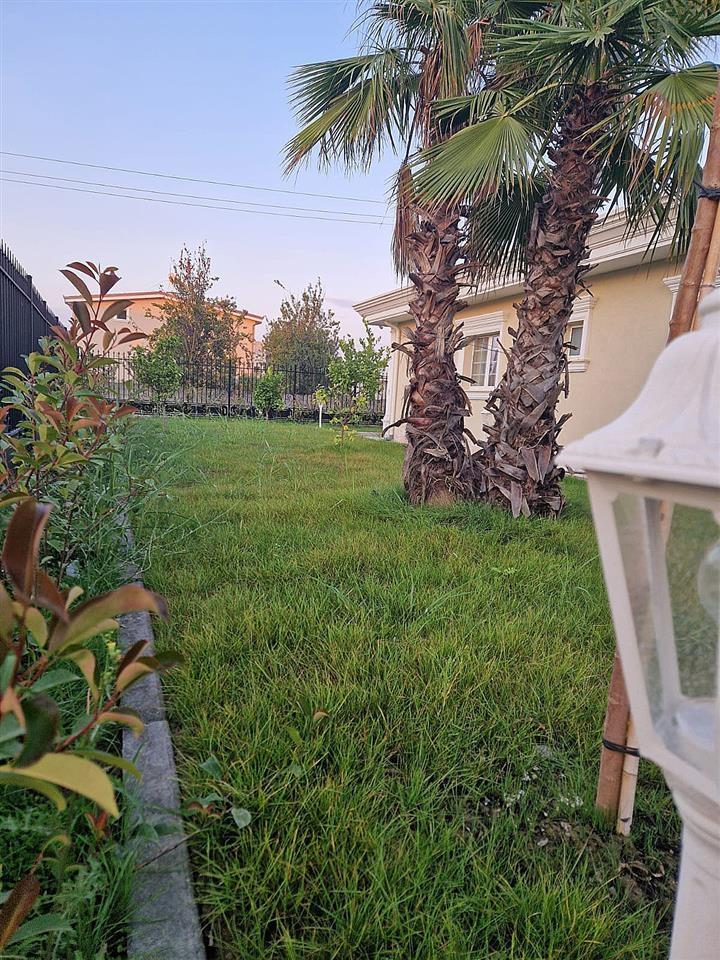 Vila luksi,5 km nga plazhi Qerretit(rruga Shengjergj,Kavaje