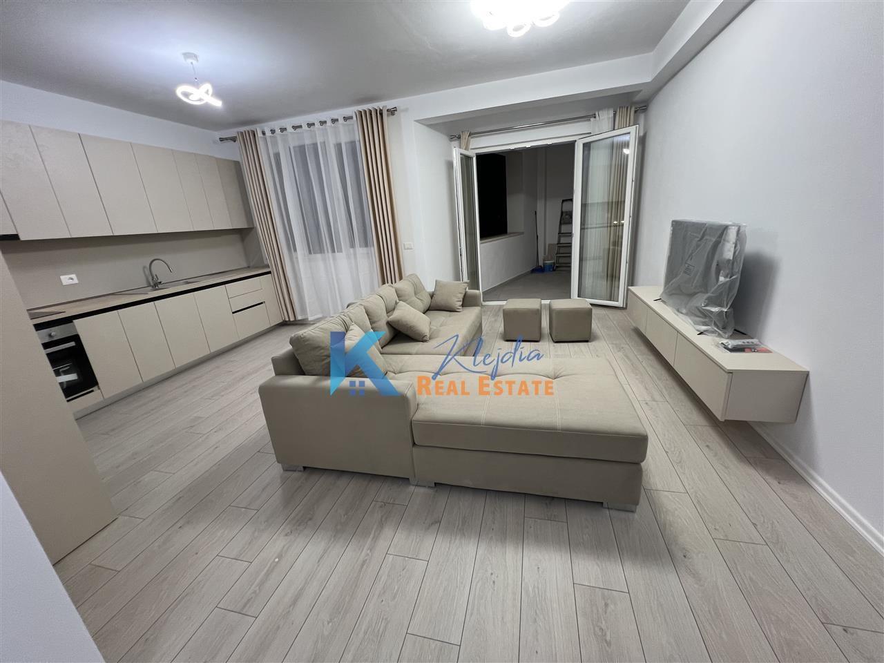 2+1+Parkim per qira ne Unaze te Re