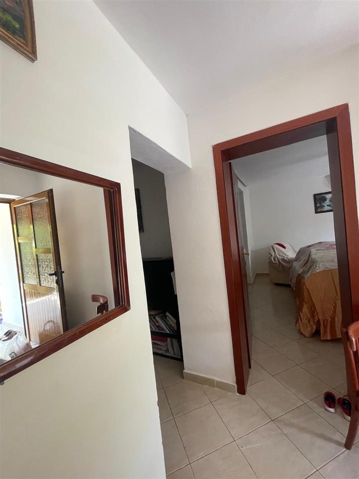 Shitet shtepi ne fshatin Cermë- Sektor