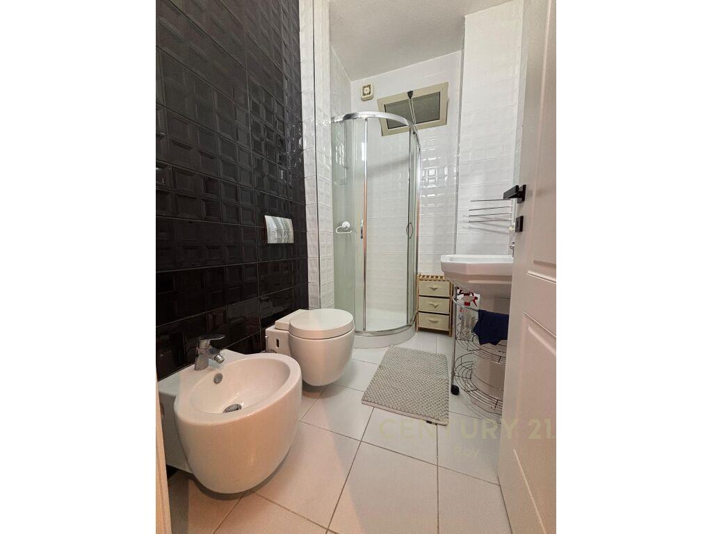 JEPET ME QIRA APARTAMENT 1+1 PRANE QENDRES TREGTARE BLUE STA