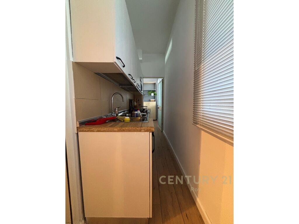 JEPET ME QIRA APARTAMENT 1+1 PRANE QENDRES TREGTARE BLUE STA