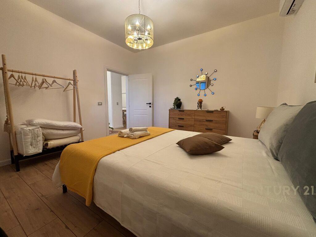 JEPET ME QIRA APARTAMENT 1+1 PRANE QENDRES TREGTARE BLUE STA