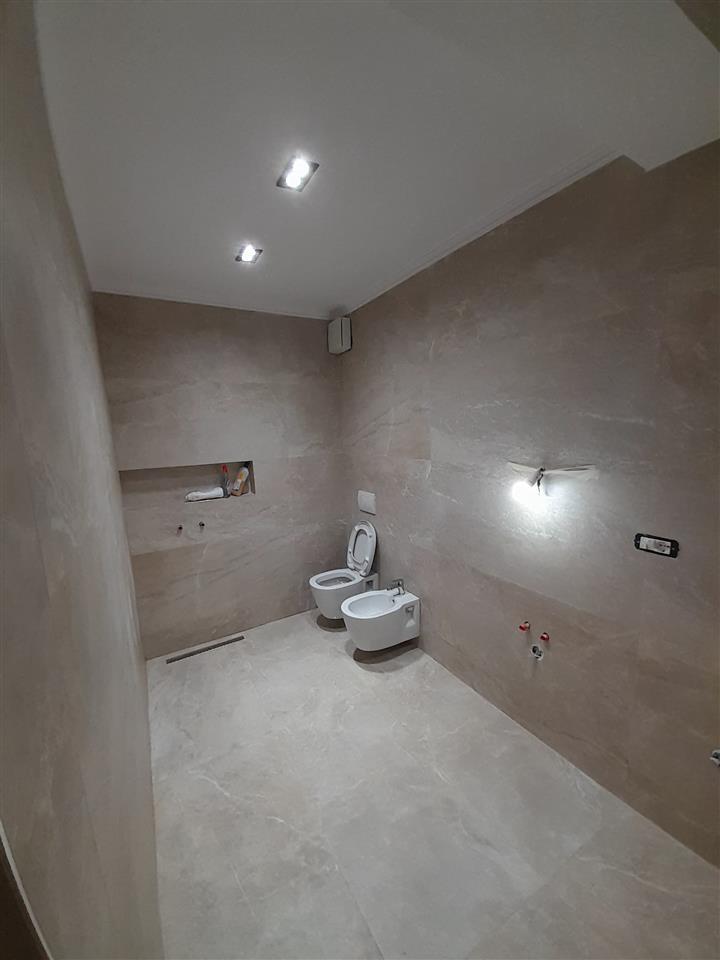 Qera, Apartament 2+1, Kompleksi Delijorgji, Tiranë – 700€ |