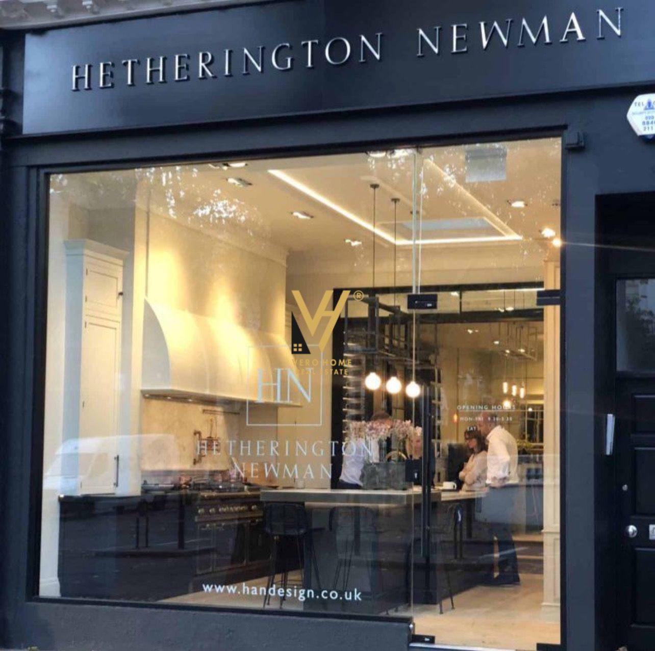 DYQAN 30 M2 TE RRUGA SAMI FRASHERI 320.000 EURO