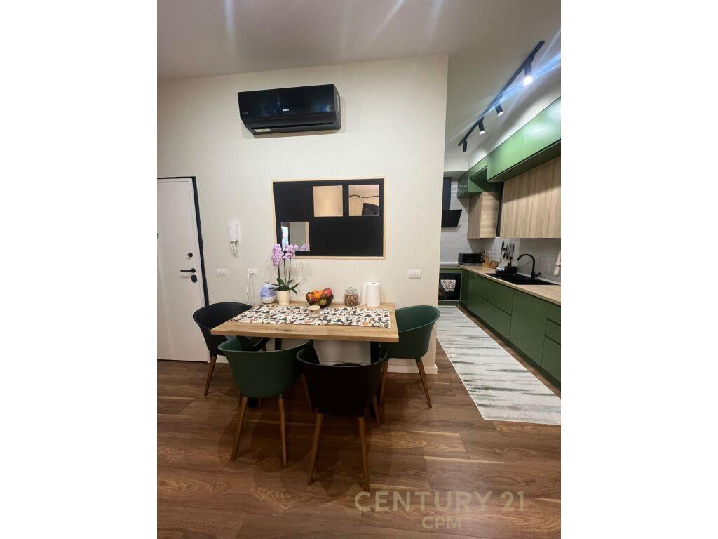 RRUGA E KOSOVAREVE JAPIM ME QERA 2+1 1,600 € bot104879