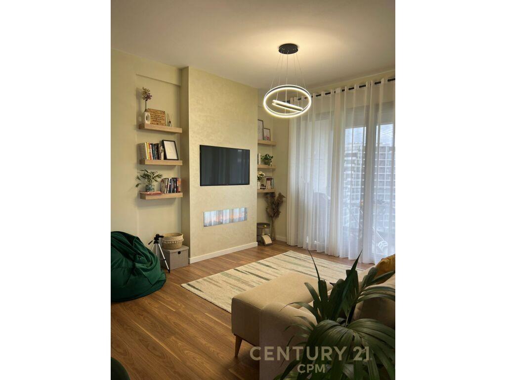 RRUGA E KOSOVAREVE JAPIM ME QERA 2+1 1,600 € bot104879