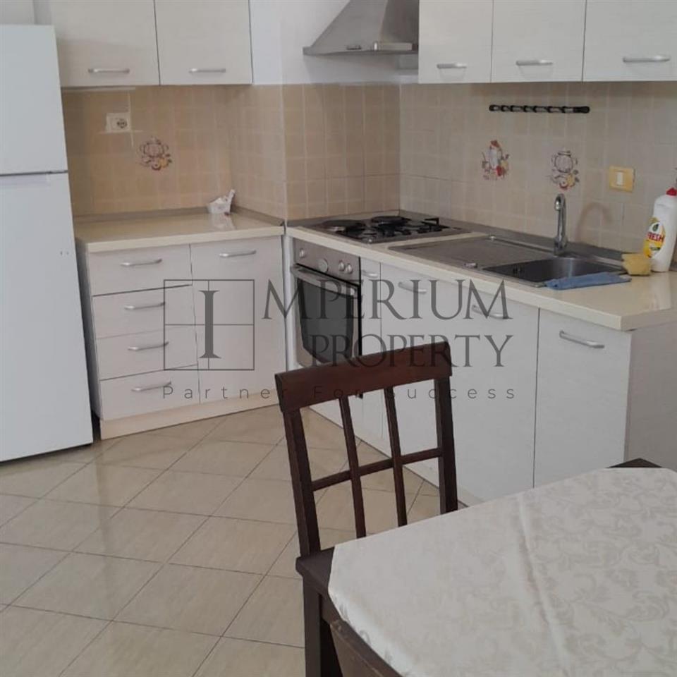 JEPET ME QIRA 1+1 DURRES