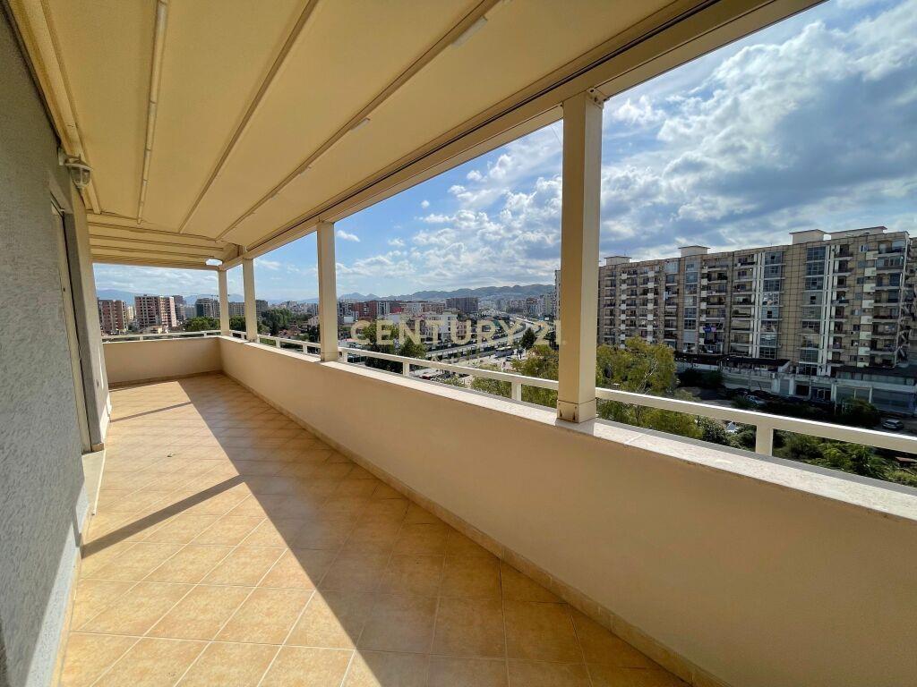 JEPET ME QIRA APARTAMENT 2+1+2 ME VERANDE NE ASTIR, UNAZA E