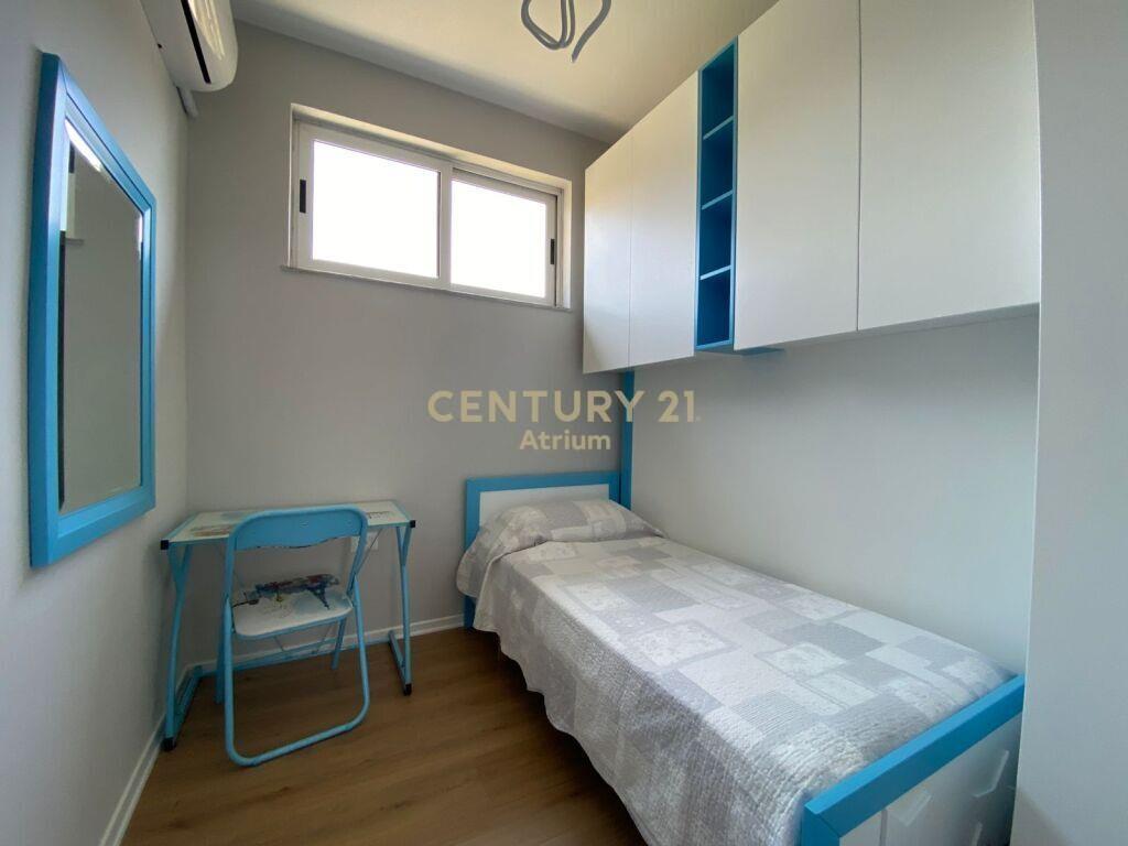 JAPIM ME QIRA APARTAMENT 3+1 TEK OXHAKU