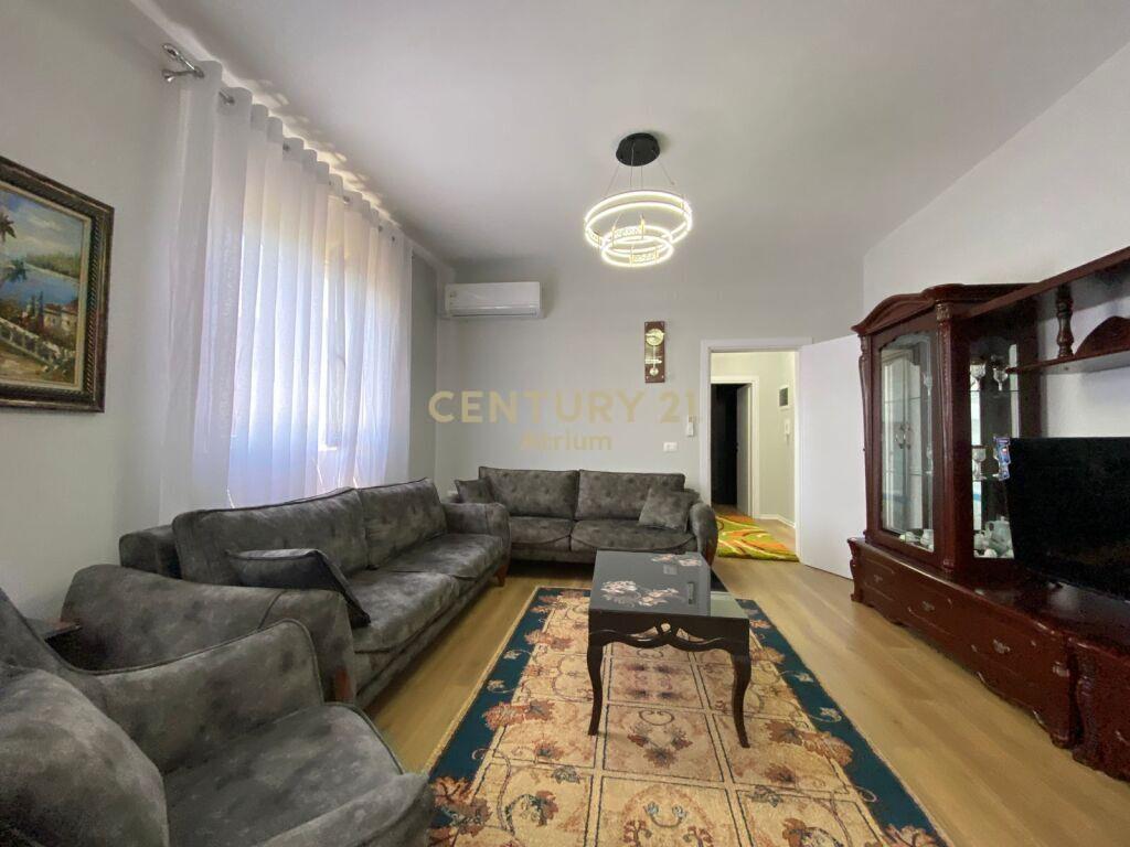 JAPIM ME QIRA APARTAMENT 3+1 TEK OXHAKU