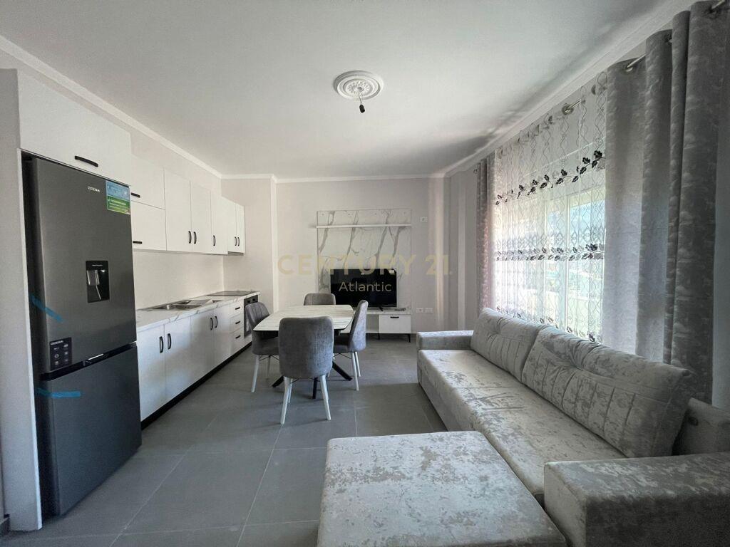 SHITET APARTAMENT 1+1 PRANE SPITALIT, DURRES!