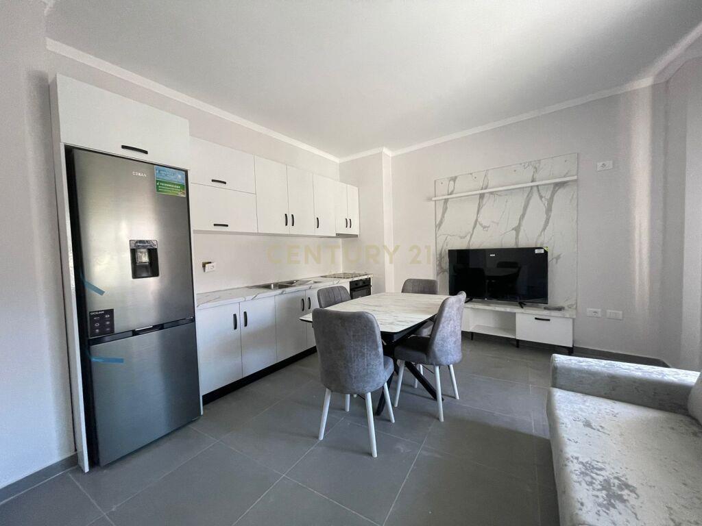 SHITET APARTAMENT 1+1 PRANE SPITALIT, DURRES!