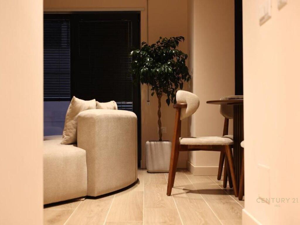 Qira Apartament 2+1+1 Rruga e Kavajes € 1 400