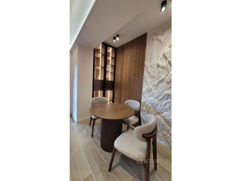 Qira Apartament 2+1+1 Rruga e Kavajes € 1 400