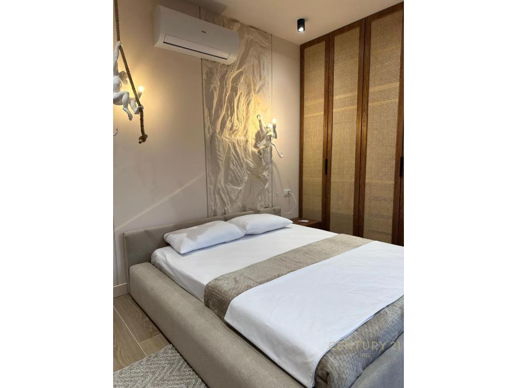 Qira Apartament 2+1+1 Rruga e Kavajes € 1 400