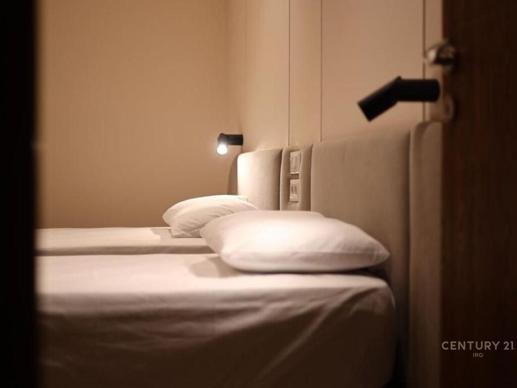 Qira Apartament 2+1+1 Rruga e Kavajes € 1 400