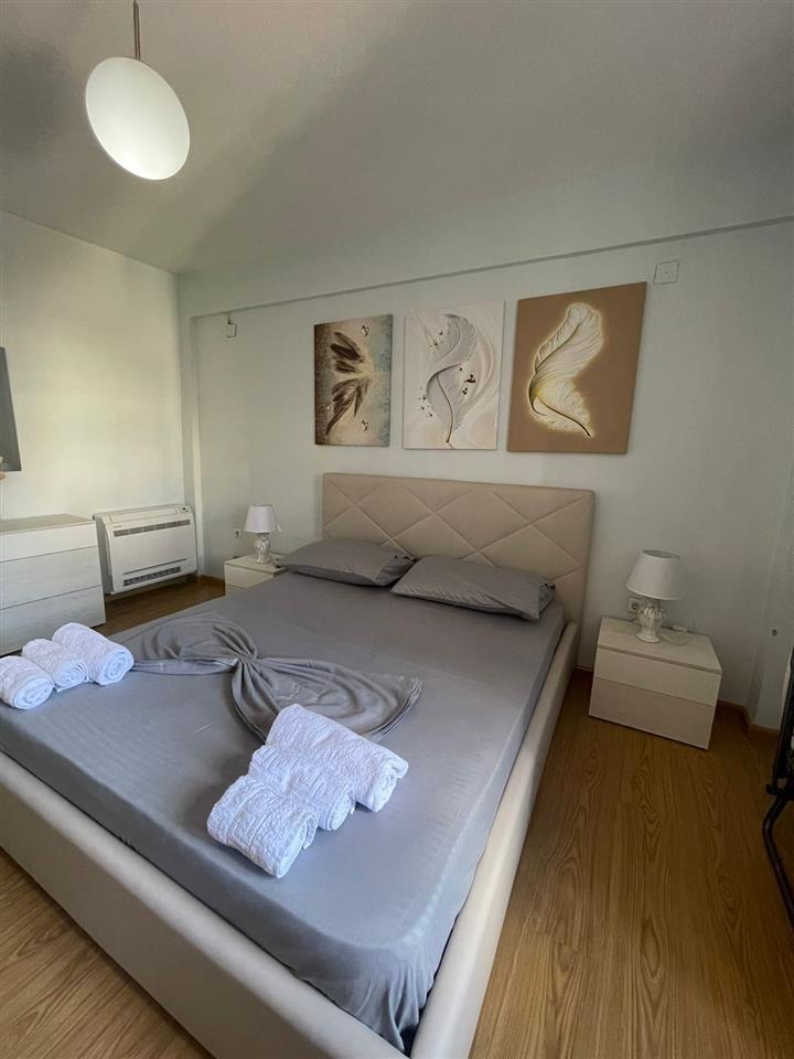 Jepet apartamenet me qera ditore/javore/mujore