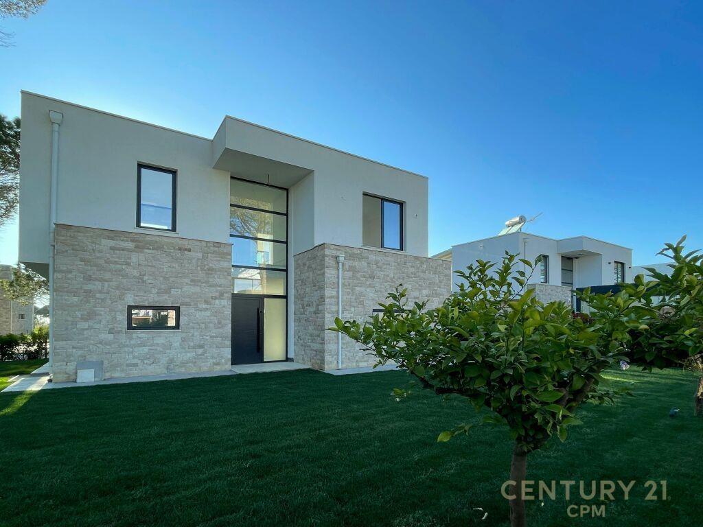 VILE LUKSOZE PER SHITJE NE SAN PIETRO