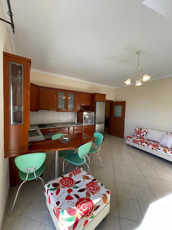 JEPET ME QERA APARTAMENT 2+1 + GARZH NE DURRES!