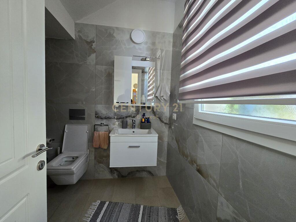 GJIRI I LALZIT, SHESIM VILE 3+1+2 ME OBORR