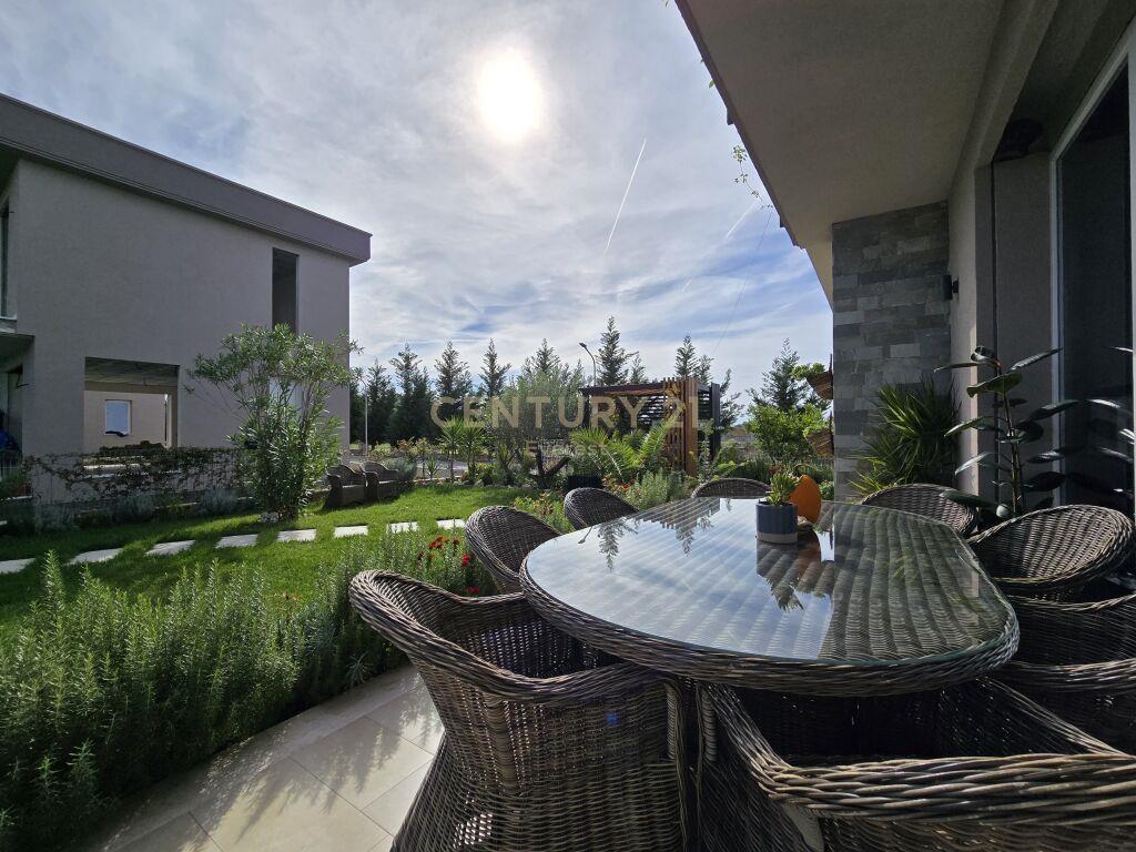 GJIRI I LALZIT, SHESIM VILE 3+1+2 ME OBORR