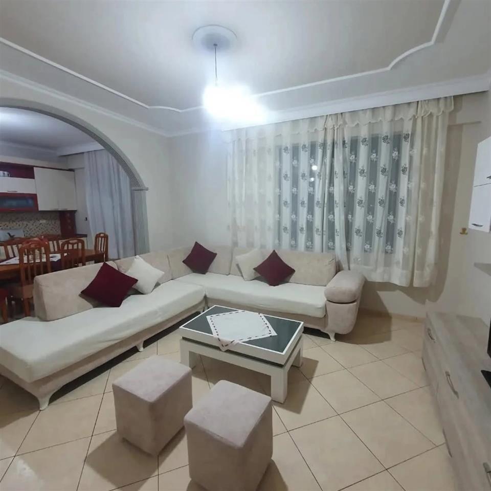 Apartament me qera 2+1+2 ne Lungomare Vlore