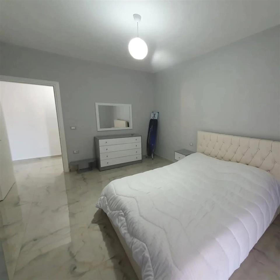 Apartament me qera 1+1 prane Bolv- Oil vlore