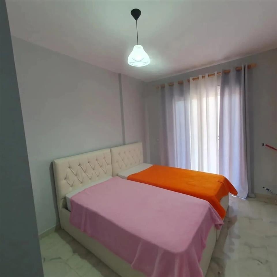 Apartament me qera 1+1 prane Bolv- Oil vlore