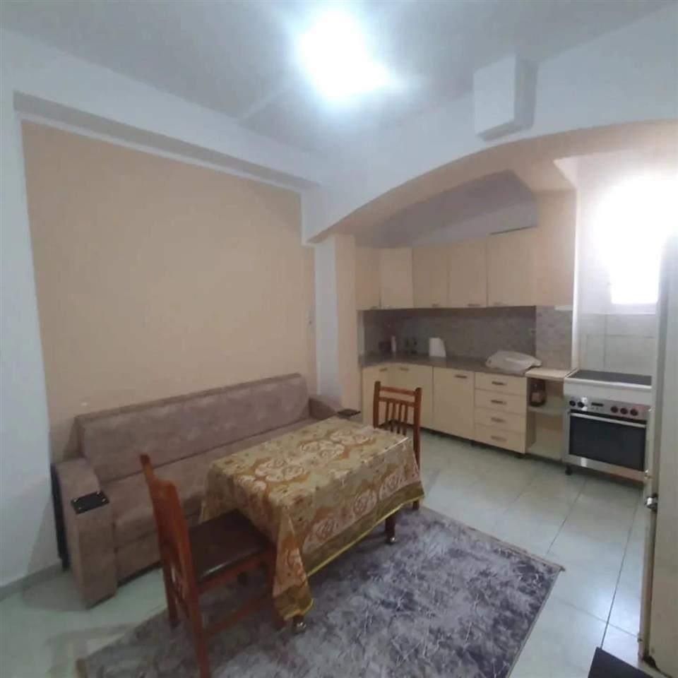 Apartament me qera 2+1 prane Xhaminse Vlore