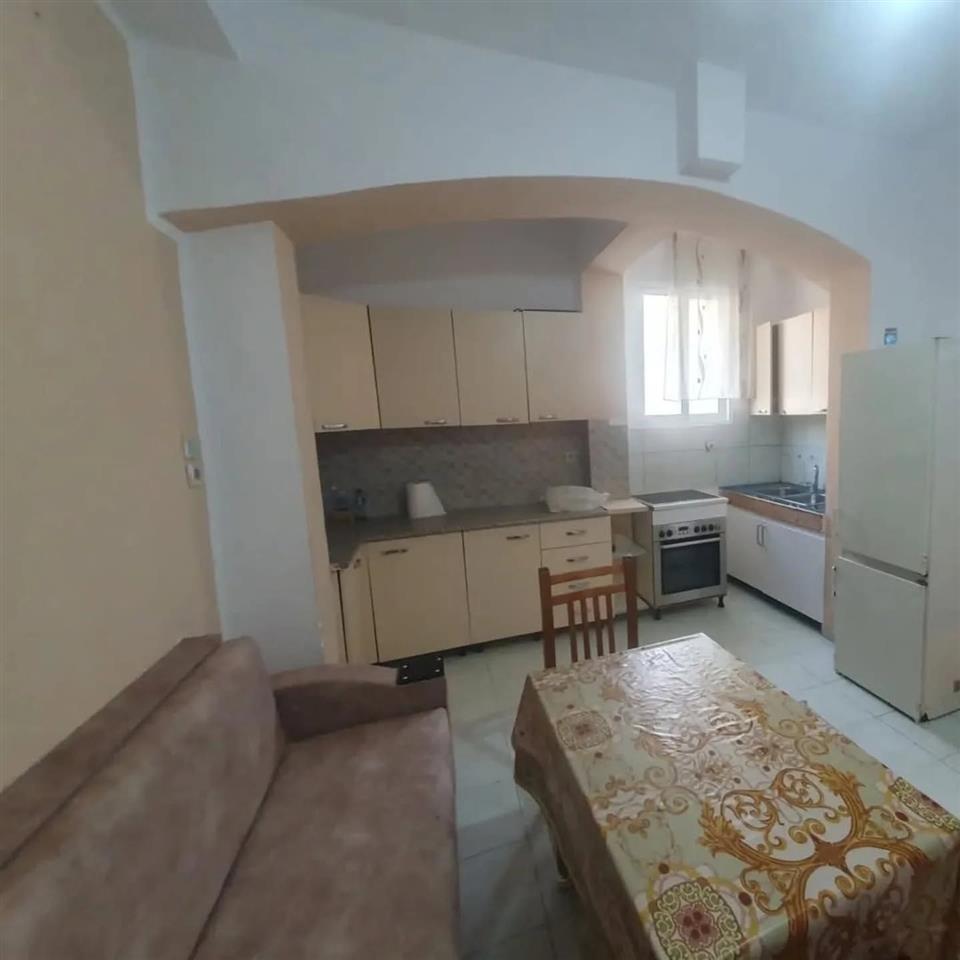 Apartament me qera 2+1 prane Xhaminse Vlore