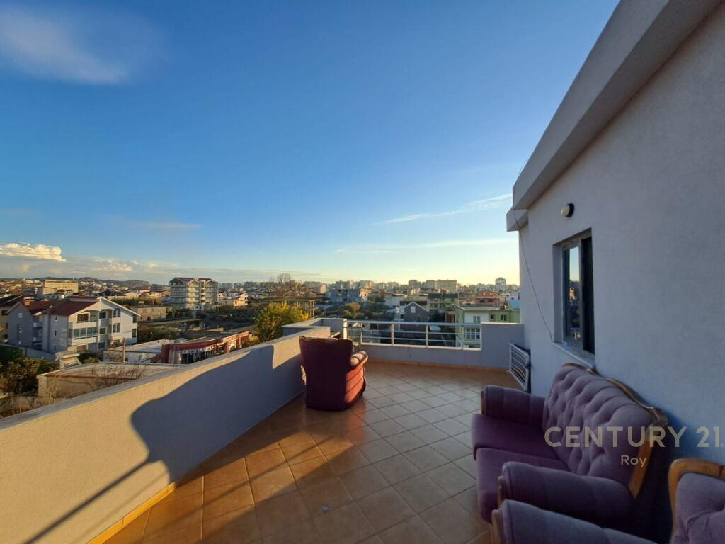 SHITET HOTEL NE PLAZH ME 15 DHOMA !!