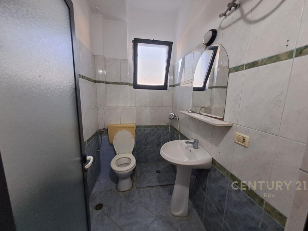 SHITET HOTEL NE PLAZH ME 15 DHOMA !!