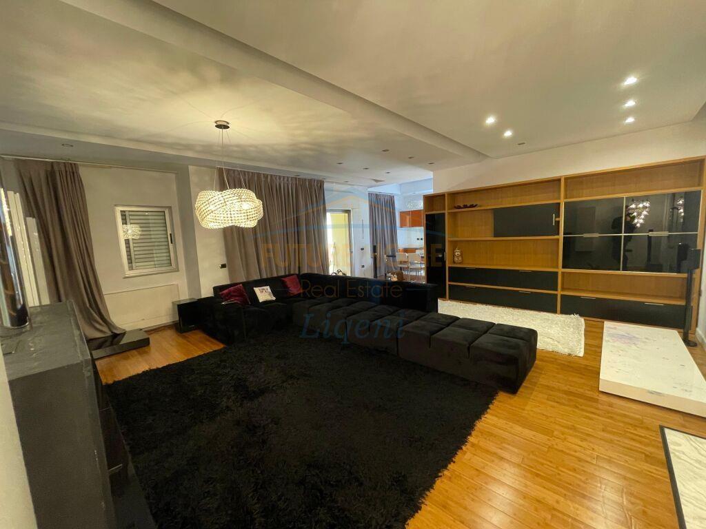 Qera, Apartament 3+1+2 Poste Parkimi, Liqeni i Thate, Tiranë
