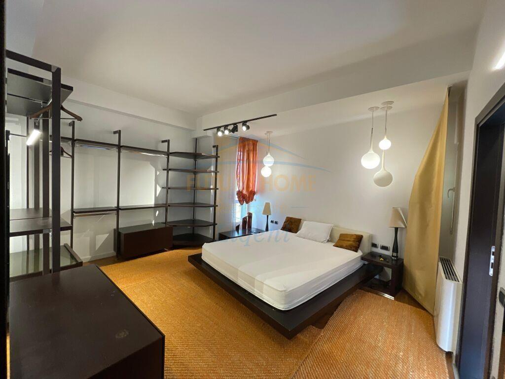 Qera, Apartament 3+1+2 Poste Parkimi, Liqeni i Thate, Tiranë