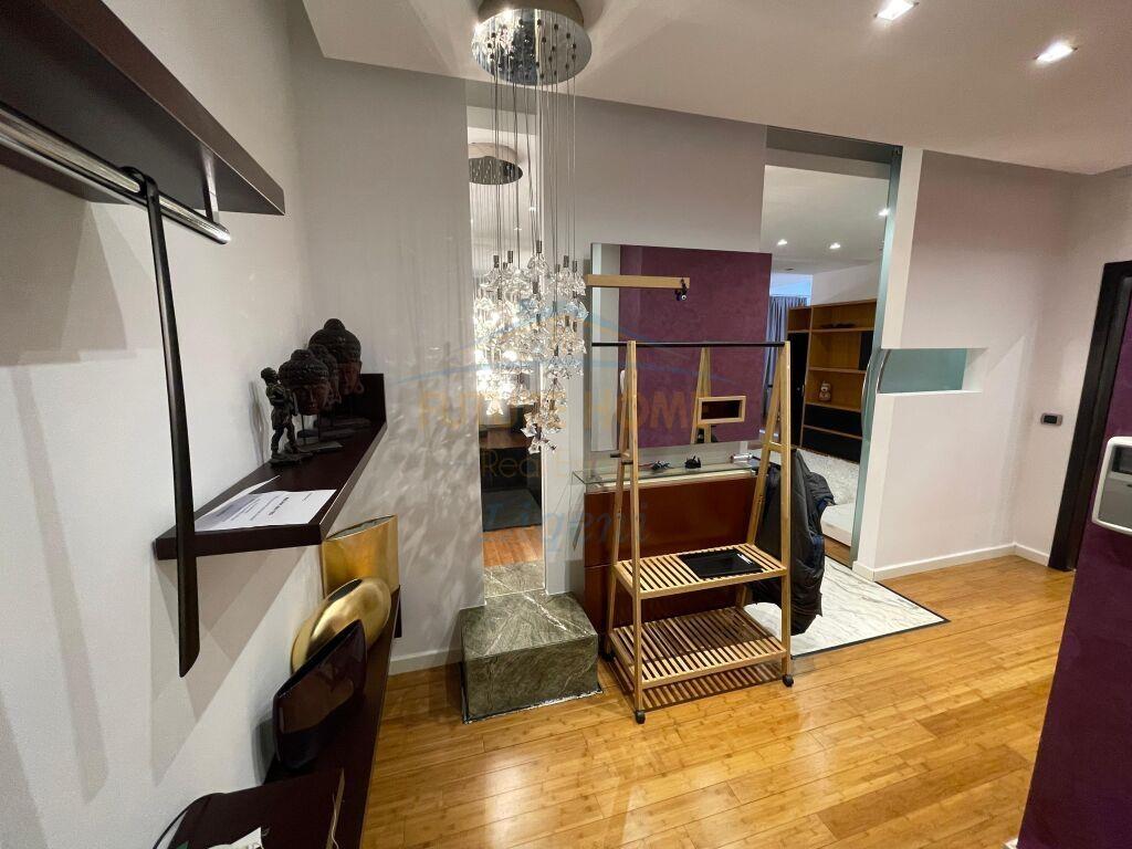 Qera, Apartament 3+1+2 Poste Parkimi, Liqeni i Thate, Tiranë