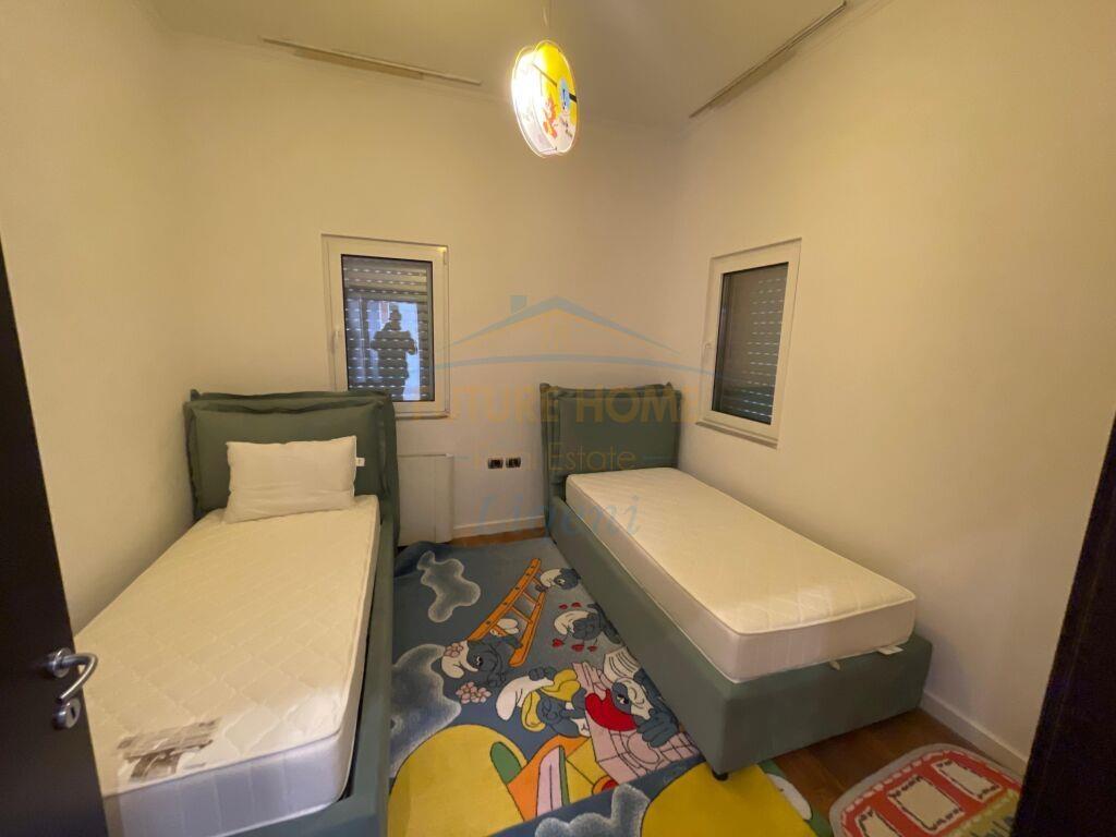 Qera, Apartament 3+1+2 Poste Parkimi, Liqeni i Thate, Tiranë