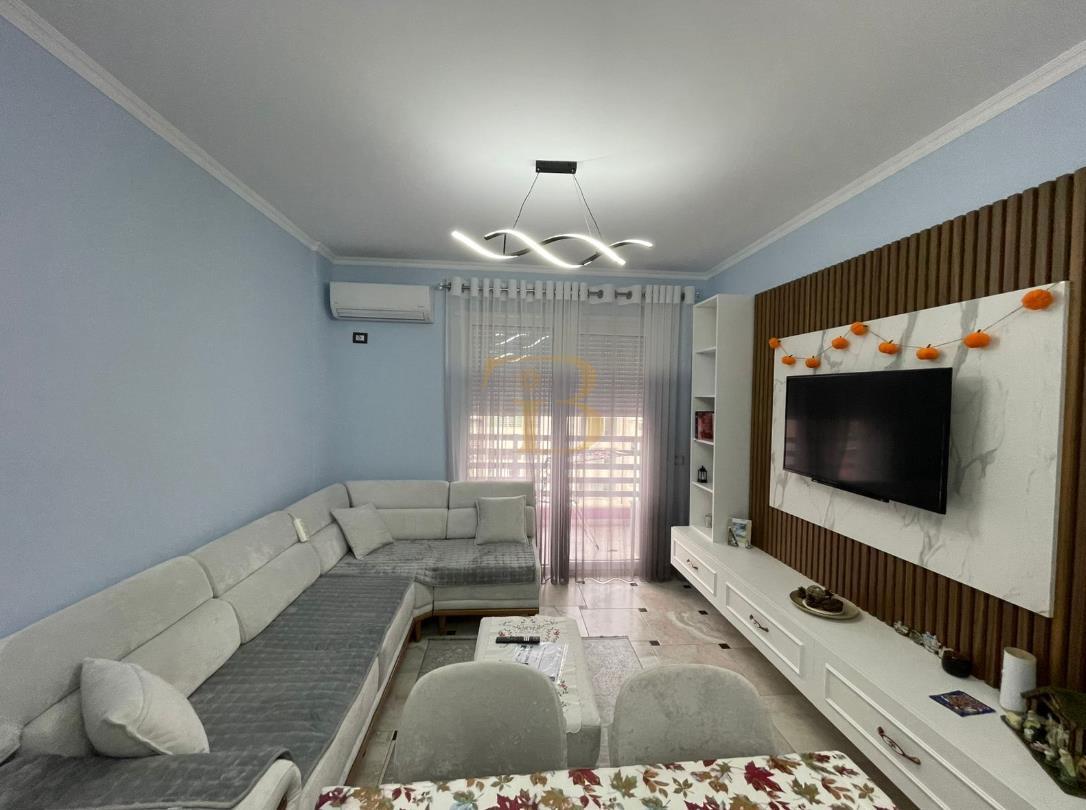 Apartament 1+1 me qera, Porcelan