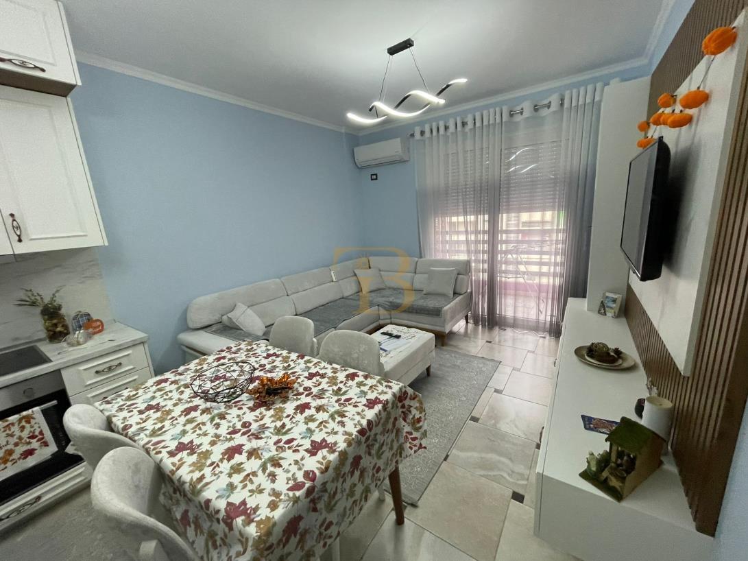 Apartament 1+1 me qera, Porcelan