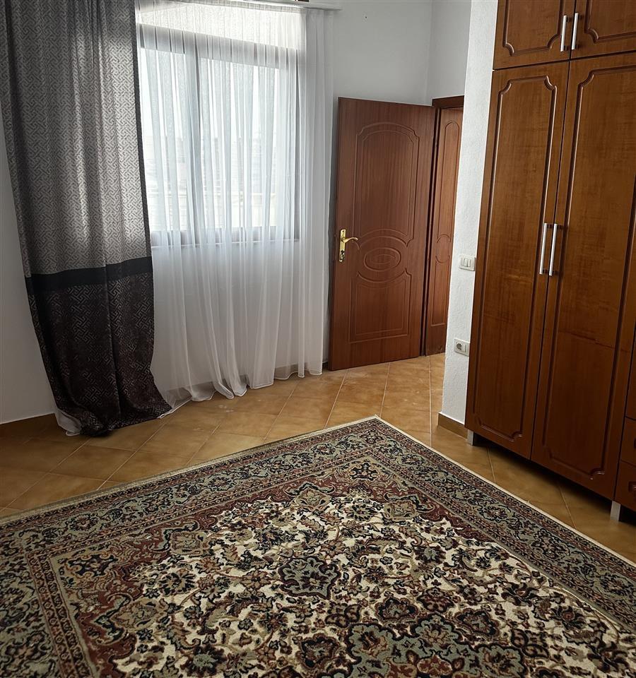 JEPET ME QERA 2+1 me 1 POST PARKIMI