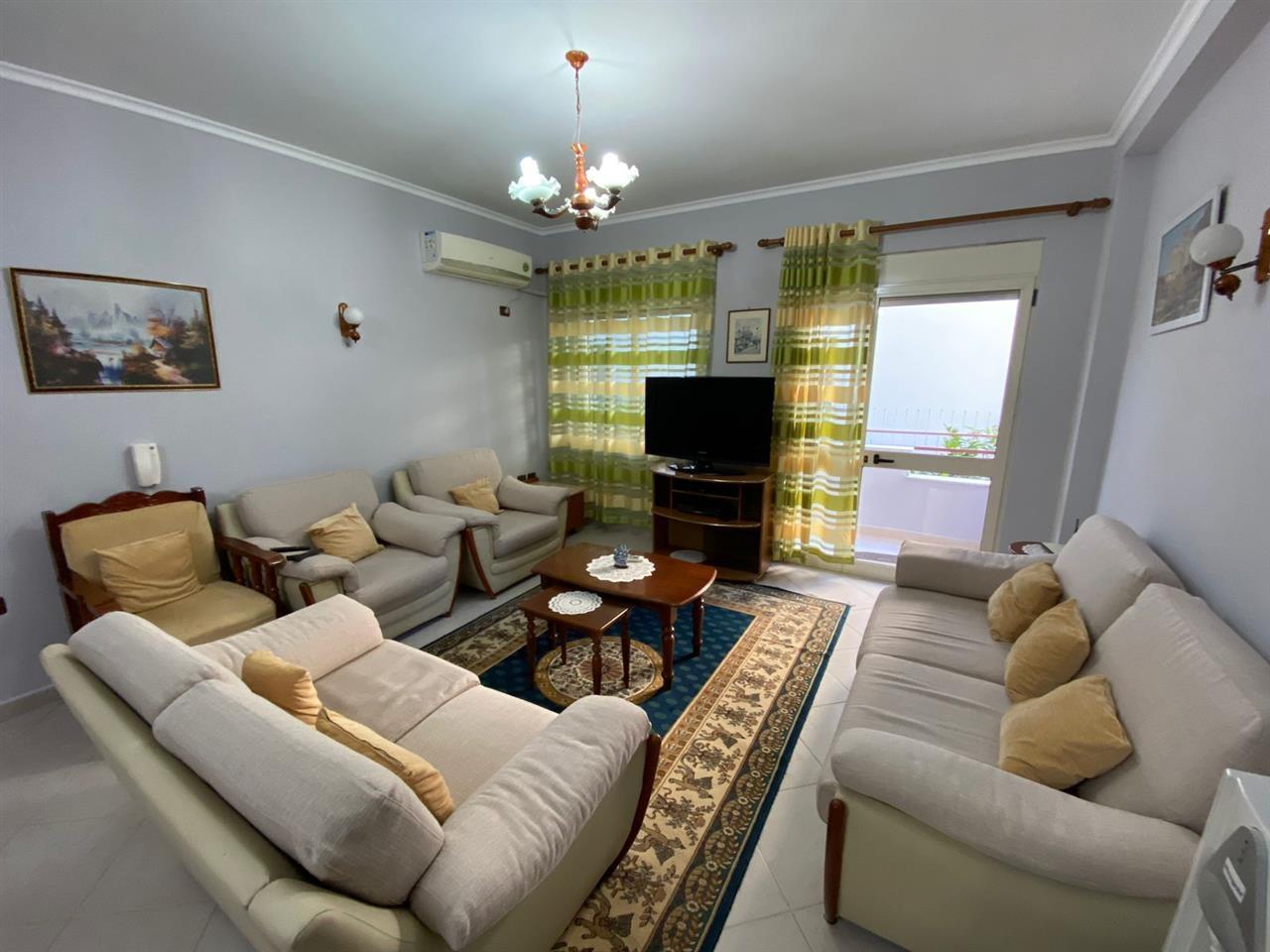 Jepet Apartament me Qera 2+1 me Ballkon Rruga e Kavajes