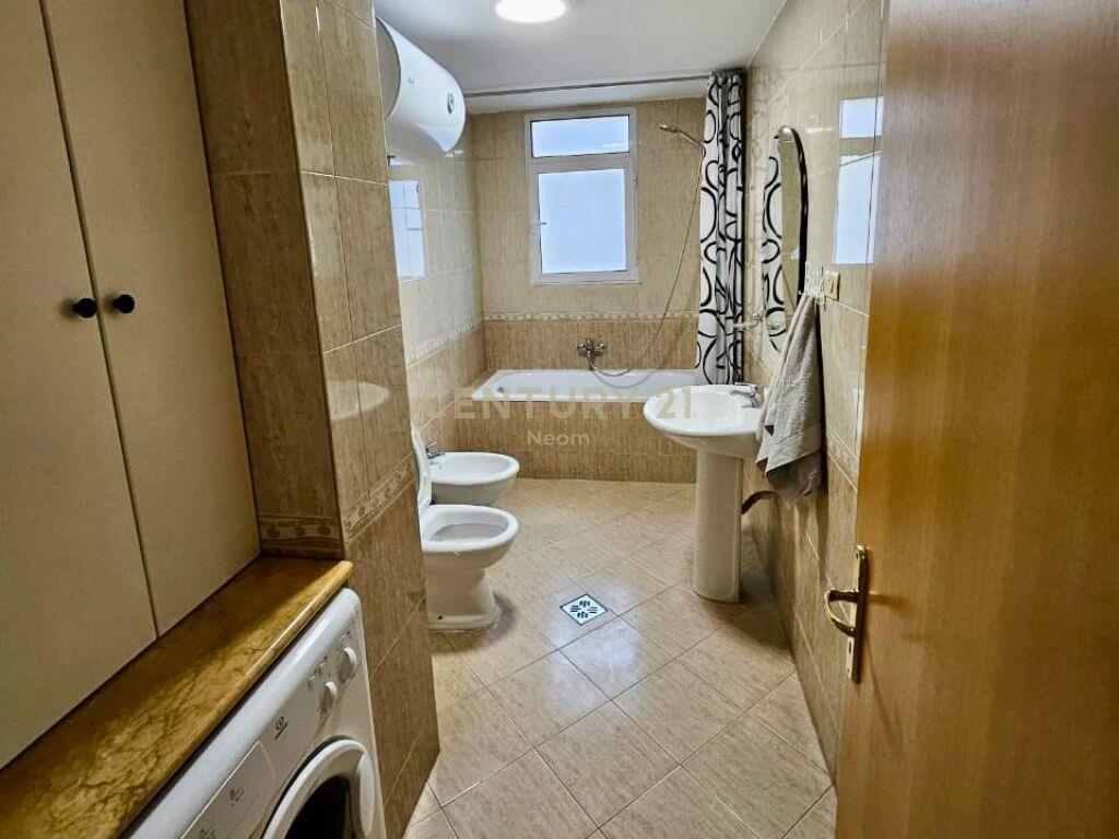 Qira Apartament 2+1+2 Komuna e Parisit €650