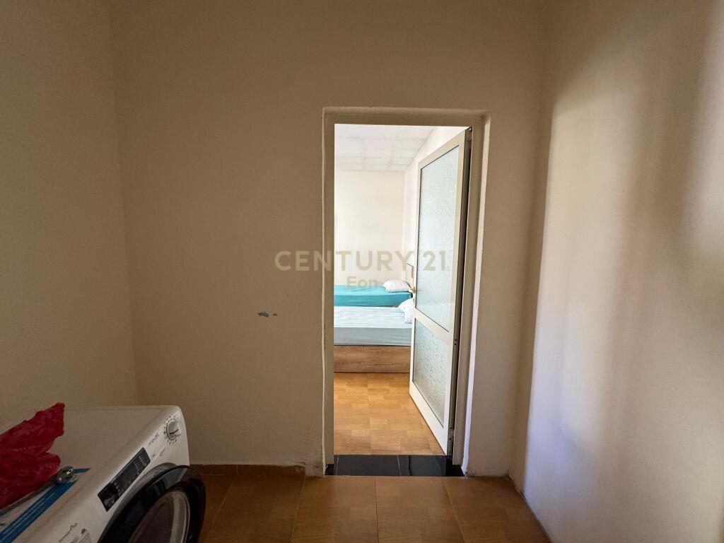 SHITET 2 APARTAMENTE 1+1 DHE 2+1 ME PAMJE DETI NE VOLLGA !!