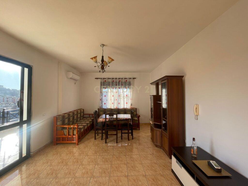 Apartament 1+1 + Verande me Qira në Lagja nr.6, Durrës – 300