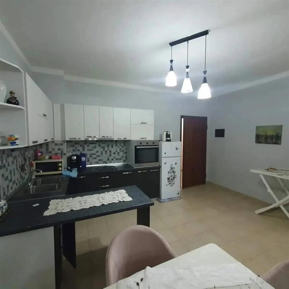 Apartament me qera 2+1 ne Plazh te Vjeter Vlore